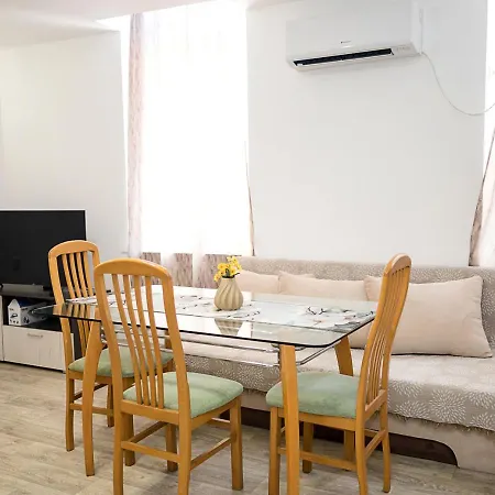 Lägenhet On Maria Luiza Street - Cozy In By Flat Mаnаger *